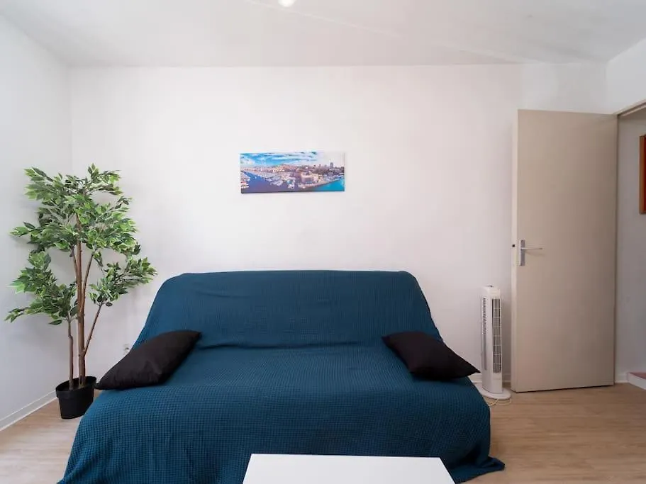 Apartment Appartement Tout Equipe A 5 Min De La Gare St Charles Marseille
